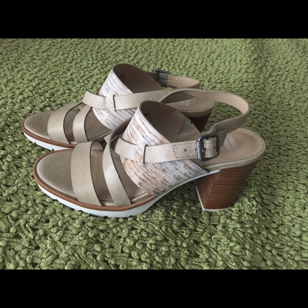 Johnston & Murphy Kayla Cross-Strap Sandals